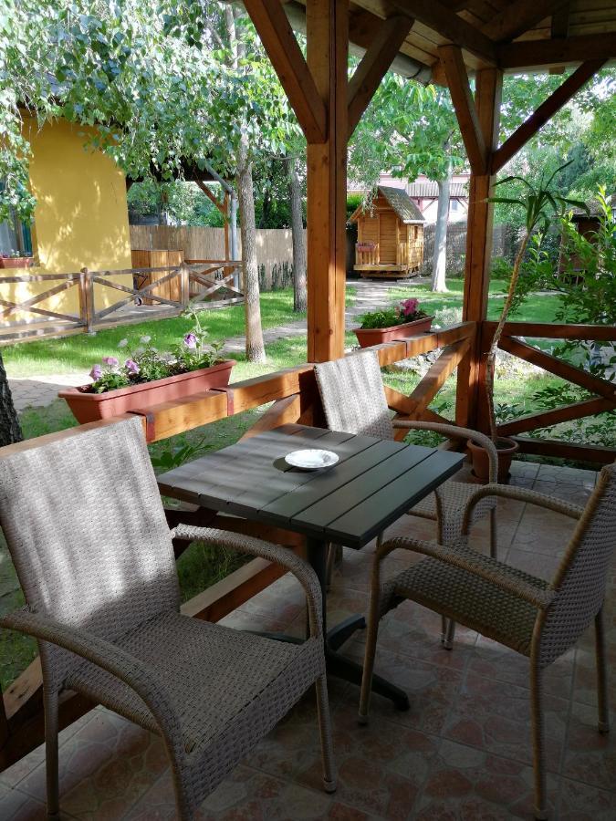 Karpatia Panzio Bed and Breakfast Έστεργκομ Εξωτερικό φωτογραφία
