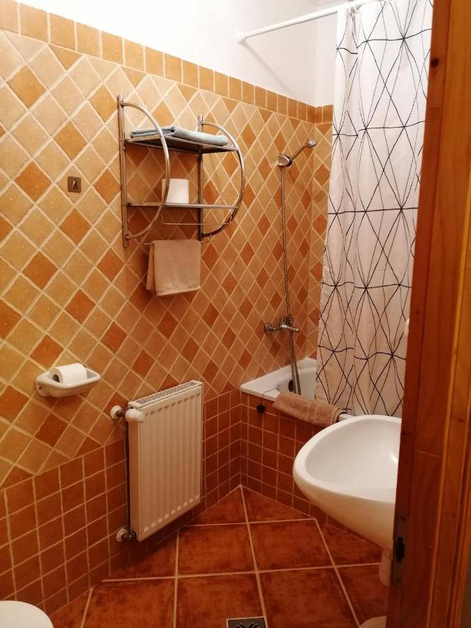 Karpatia Panzio Bed and Breakfast Έστεργκομ Εξωτερικό φωτογραφία