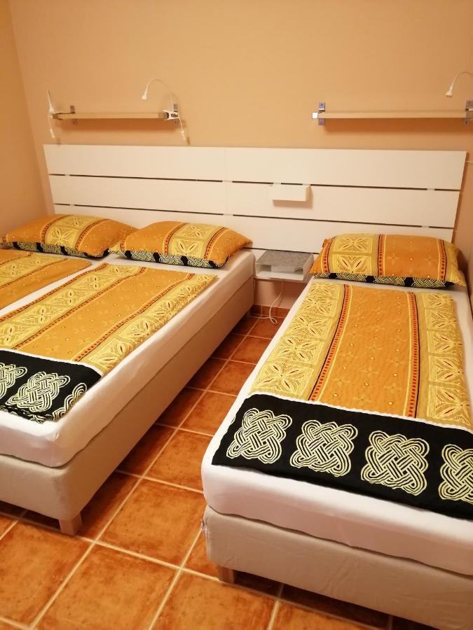 Karpatia Panzio Bed and Breakfast Έστεργκομ Εξωτερικό φωτογραφία