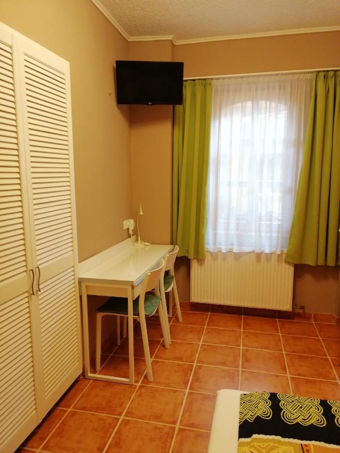 Karpatia Panzio Bed and Breakfast Έστεργκομ Εξωτερικό φωτογραφία